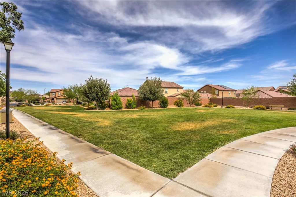 6221 Silver Bank, North Las Vegas, NV 89031