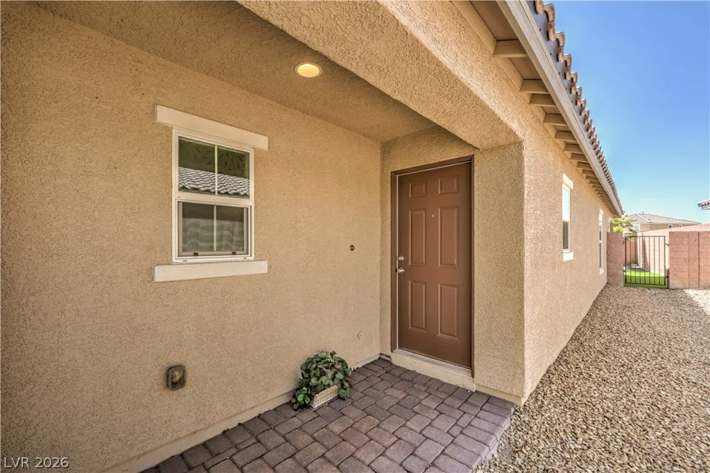 6221 Silver Bank, North Las Vegas, NV 89031