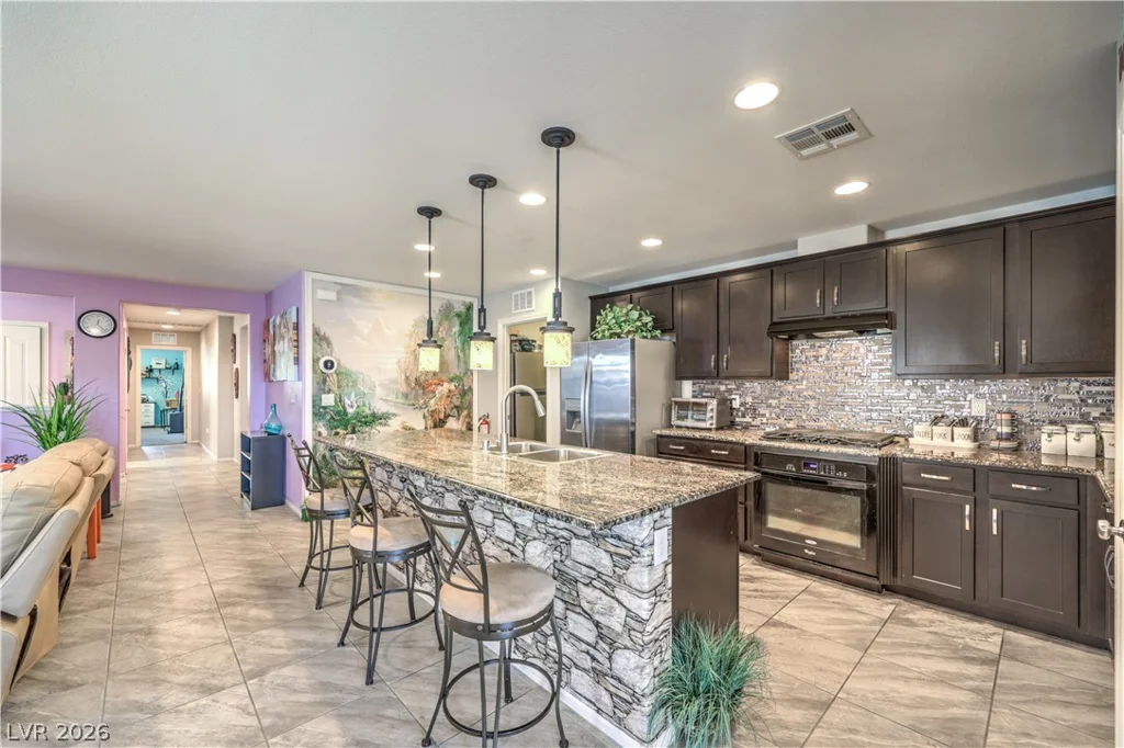 6221 Silver Bank, North Las Vegas, NV 89031