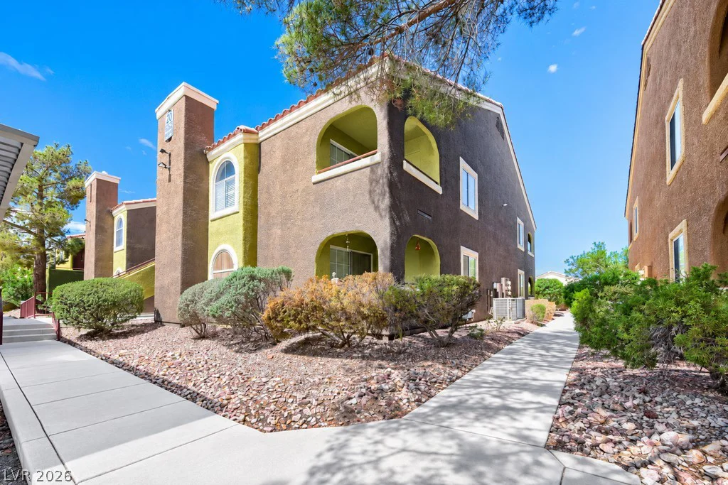 7950 Flamingo, Las Vegas, NV 89147