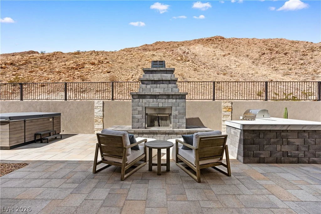 153 Mirage View, Henderson, NV 89011