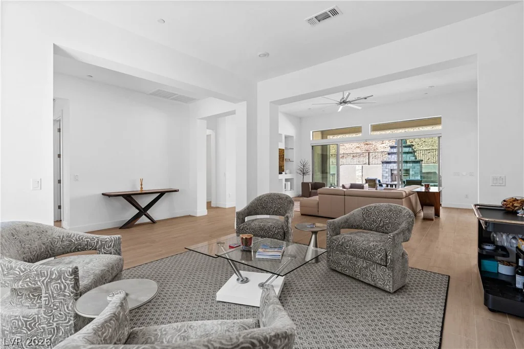153 Mirage View, Henderson, NV 89011