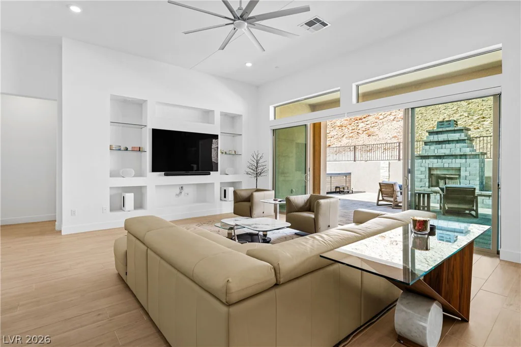 153 Mirage View, Henderson, NV 89011