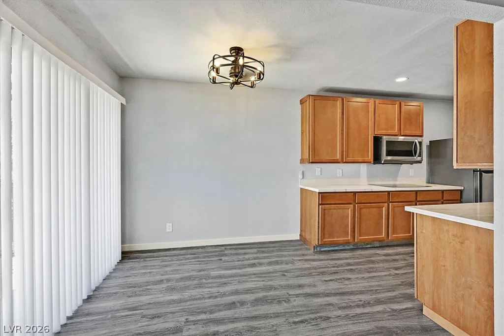 301 Misty Isle, Las Vegas, NV 89107