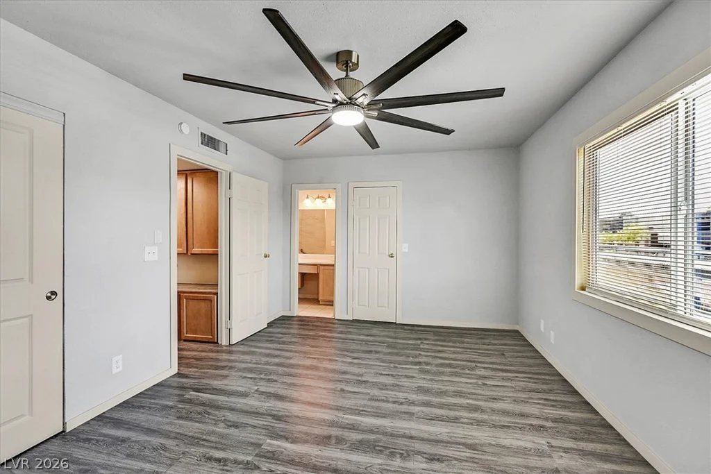 301 Misty Isle, Las Vegas, NV 89107