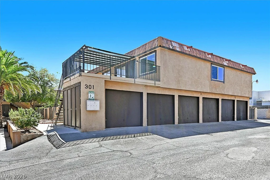 301 Misty Isle, Las Vegas, NV 89107