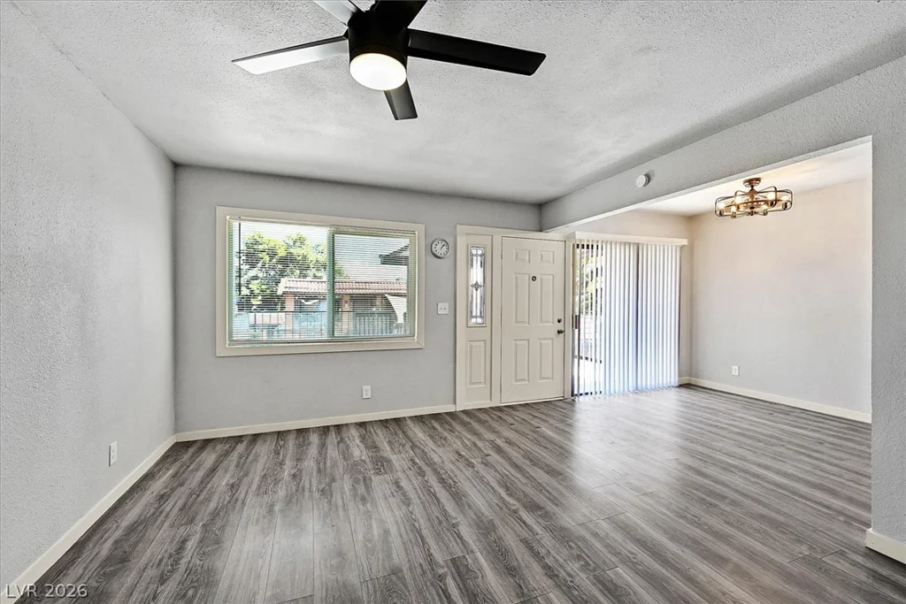 301 Misty Isle, Las Vegas, NV 89107