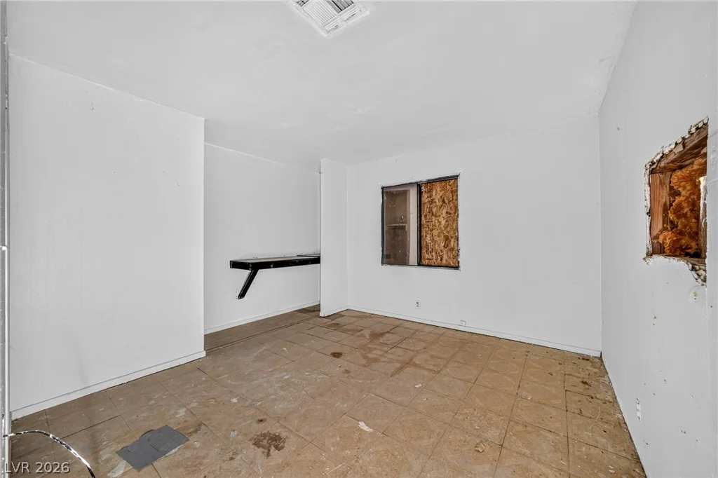 1611 Irons, Pahrump, NV 89048