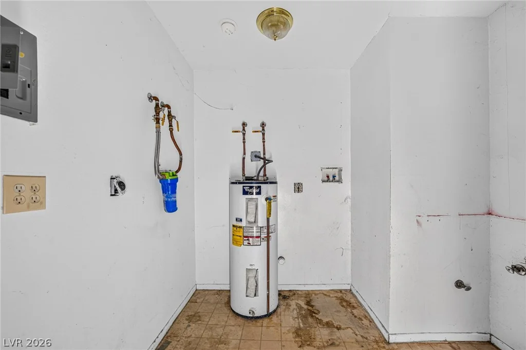 1611 Irons, Pahrump, NV 89048