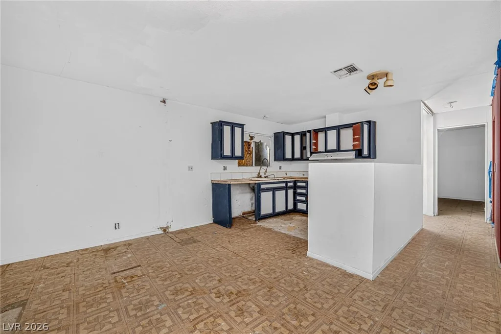 1611 Irons, Pahrump, NV 89048