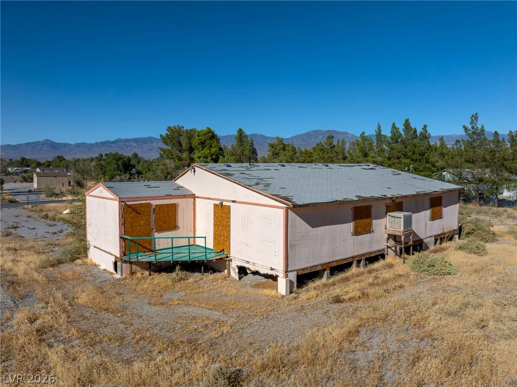 1611 Irons, Pahrump, NV 89048