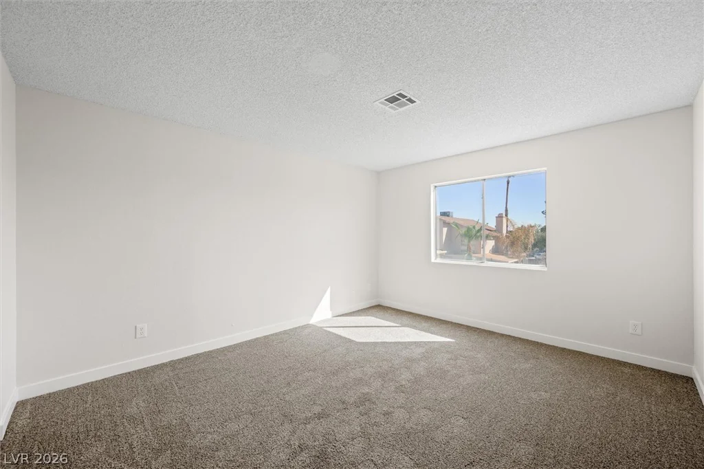 6733 Evanston, Las Vegas, NV 89108