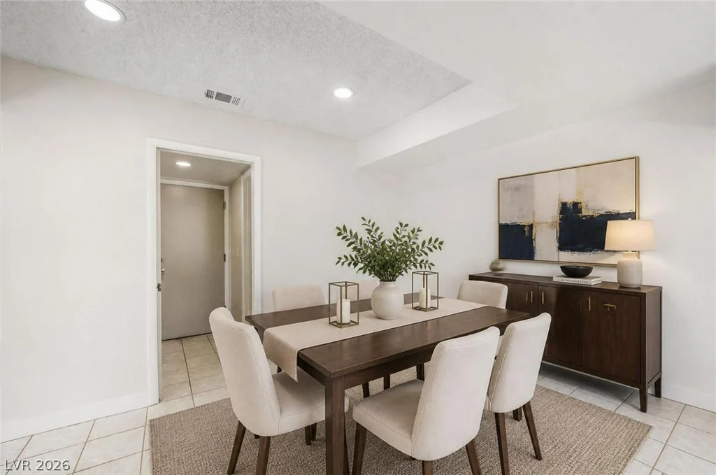 6733 Evanston, Las Vegas, NV 89108