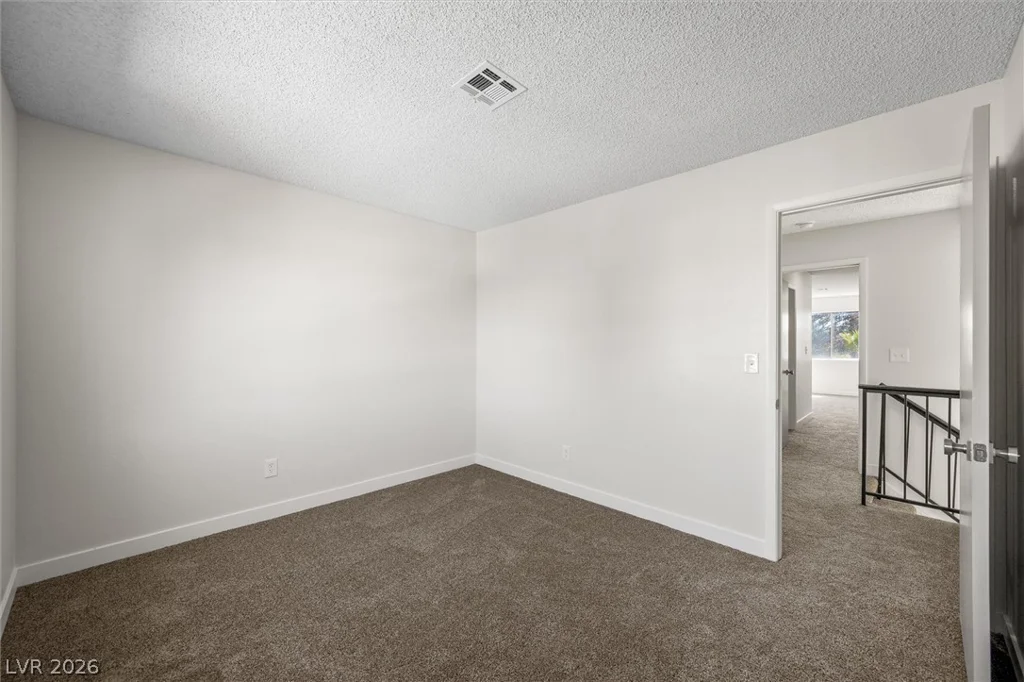 6733 Evanston, Las Vegas, NV 89108