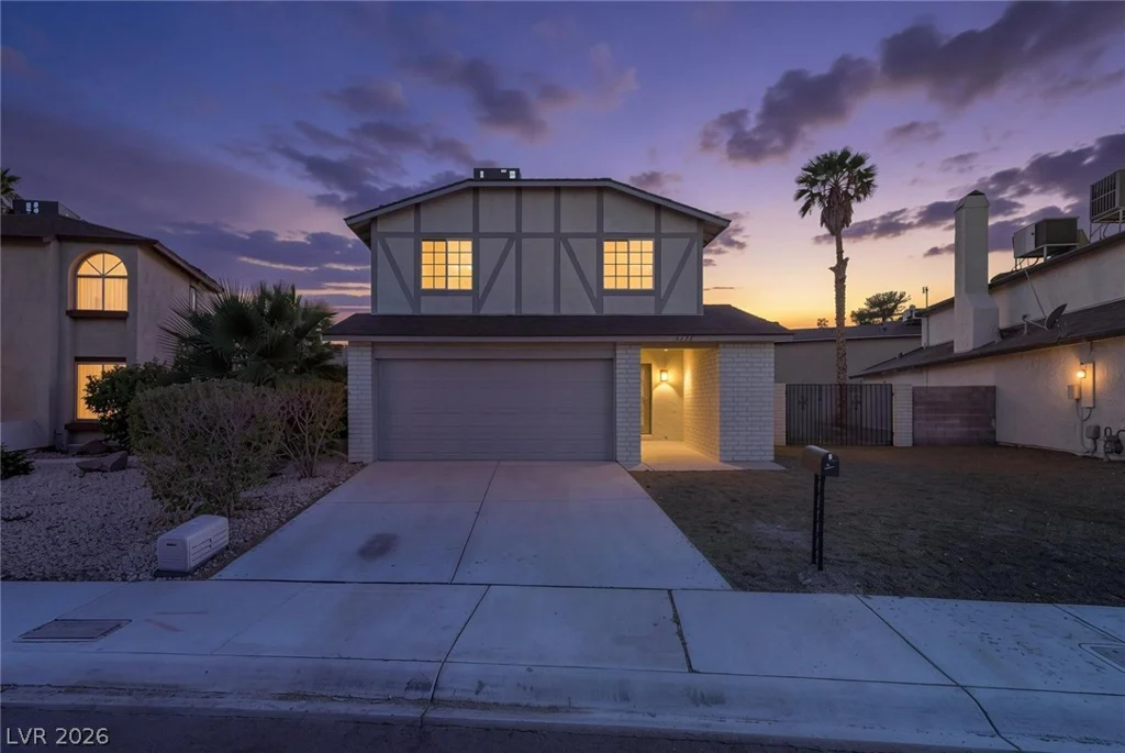 6733 Evanston, Las Vegas, NV 89108