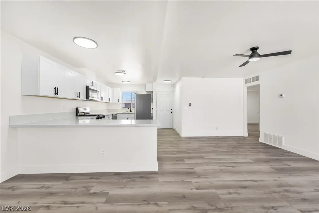 2204 Dune, Las Vegas, NV 89106