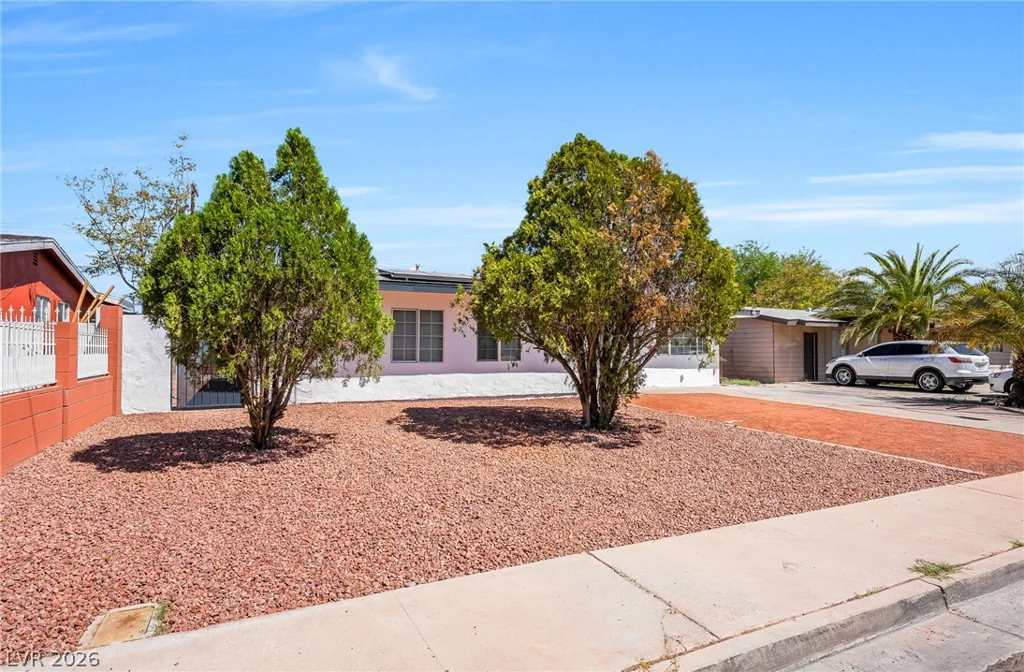 2204 Dune, Las Vegas, NV 89106