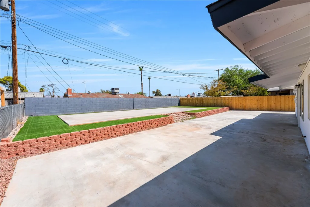 2204 Dune, Las Vegas, NV 89106