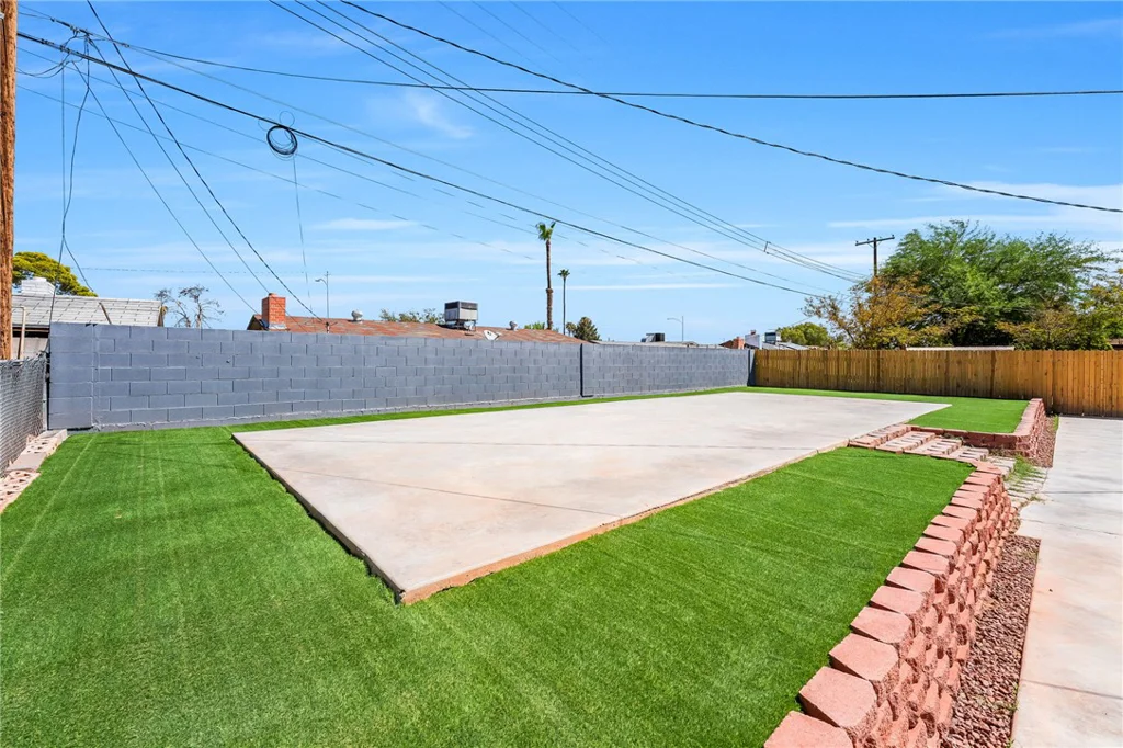 2204 Dune, Las Vegas, NV 89106