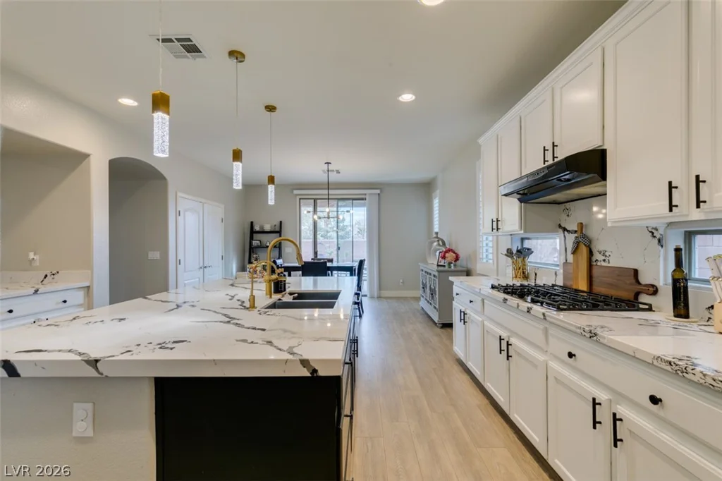 3829 Hawkeye Falls, North Las Vegas, NV 89085