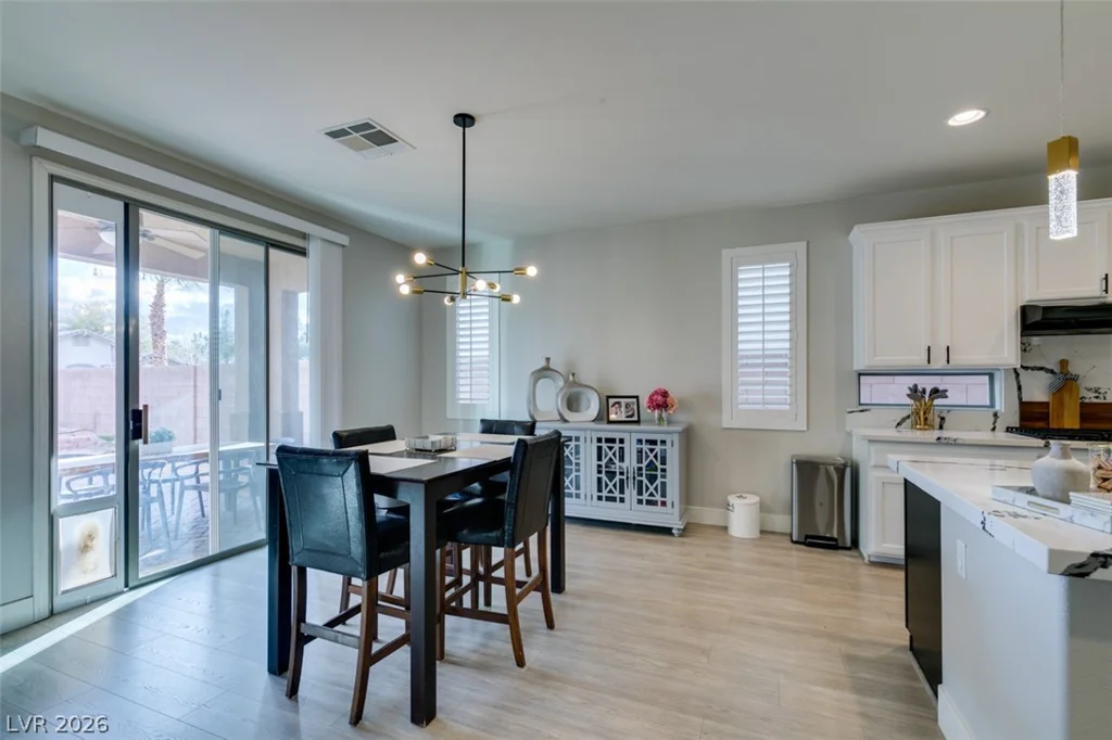 3829 Hawkeye Falls, North Las Vegas, NV 89085
