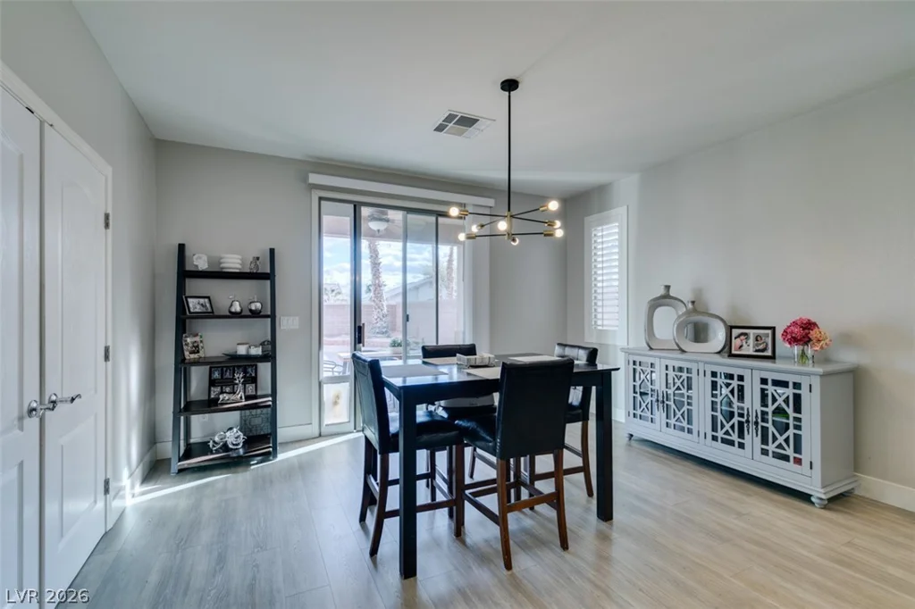 3829 Hawkeye Falls, North Las Vegas, NV 89085