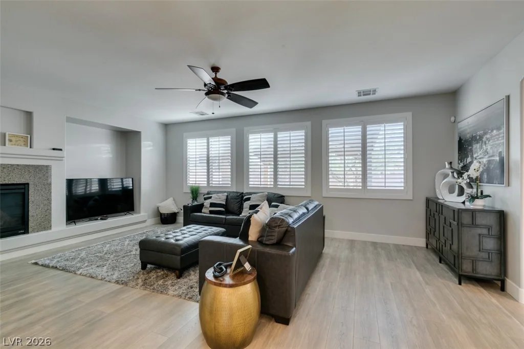 3829 Hawkeye Falls, North Las Vegas, NV 89085