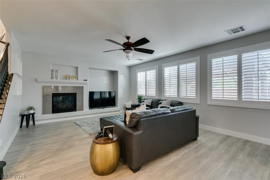 3829 Hawkeye Falls, North Las Vegas, NV 89085