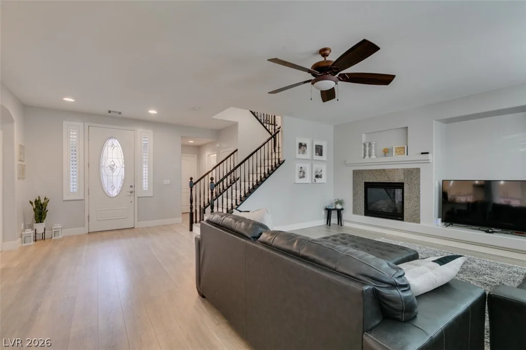 3829 Hawkeye Falls, North Las Vegas, NV 89085