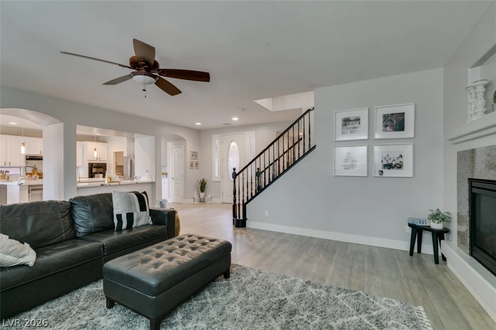 3829 Hawkeye Falls, North Las Vegas, NV 89085
