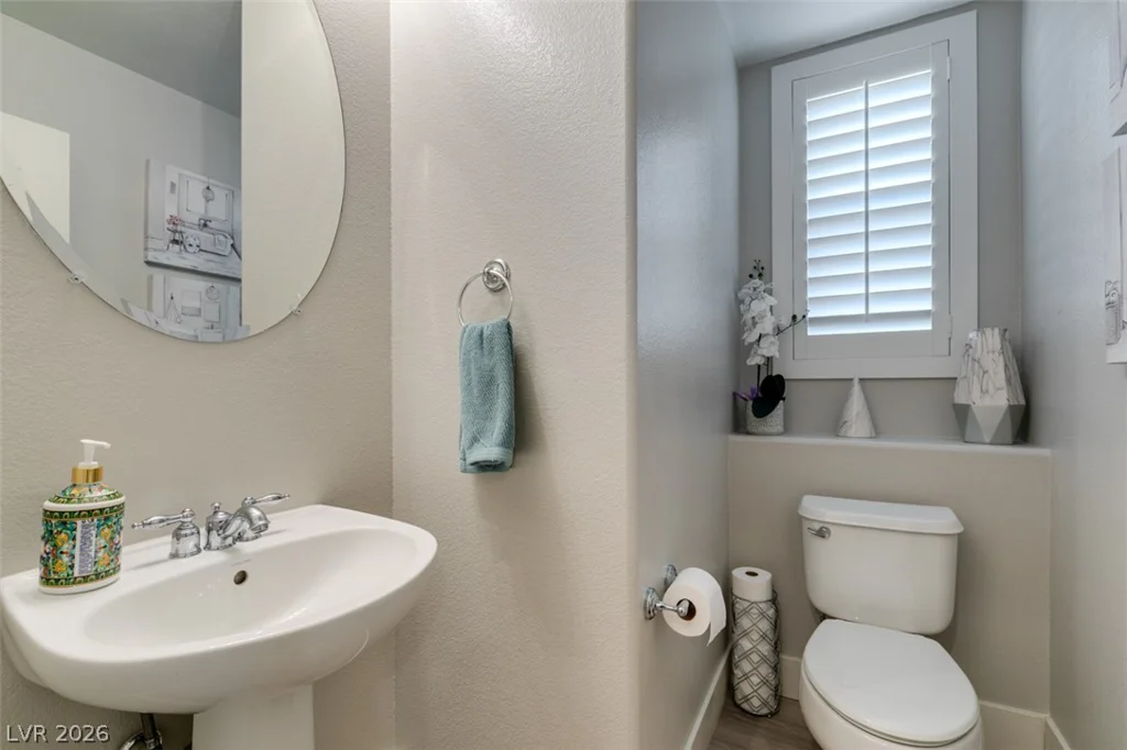 3829 Hawkeye Falls, North Las Vegas, NV 89085