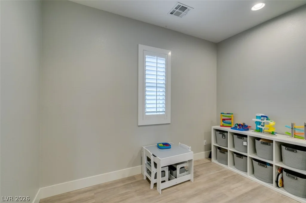 3829 Hawkeye Falls, North Las Vegas, NV 89085