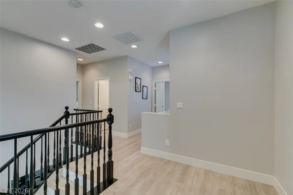3829 Hawkeye Falls, North Las Vegas, NV 89085