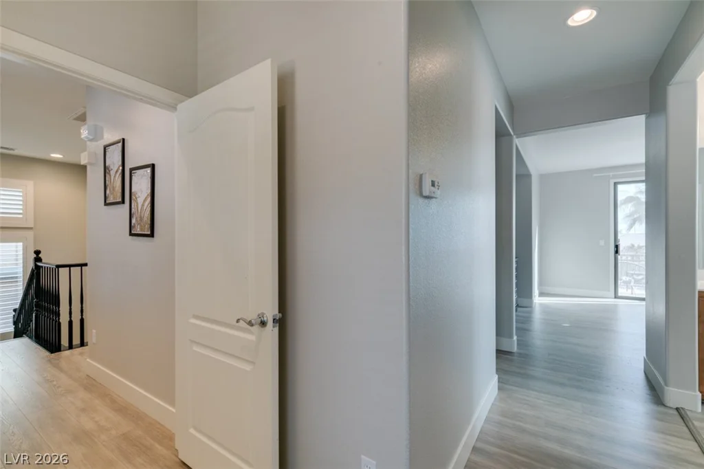 3829 Hawkeye Falls, North Las Vegas, NV 89085