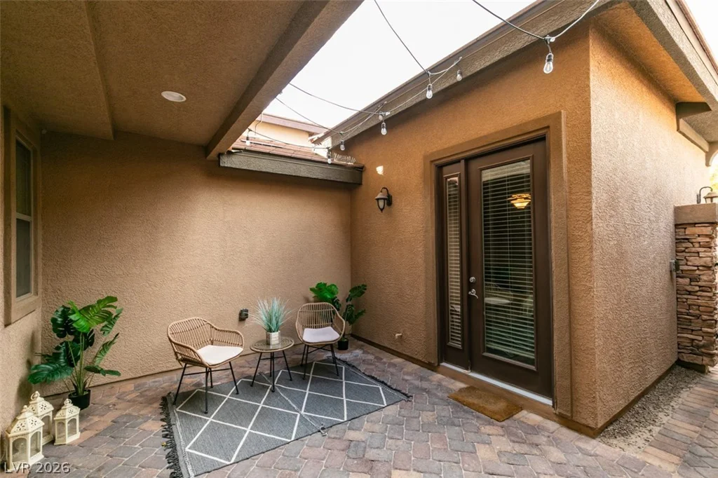 3829 Hawkeye Falls, North Las Vegas, NV 89085