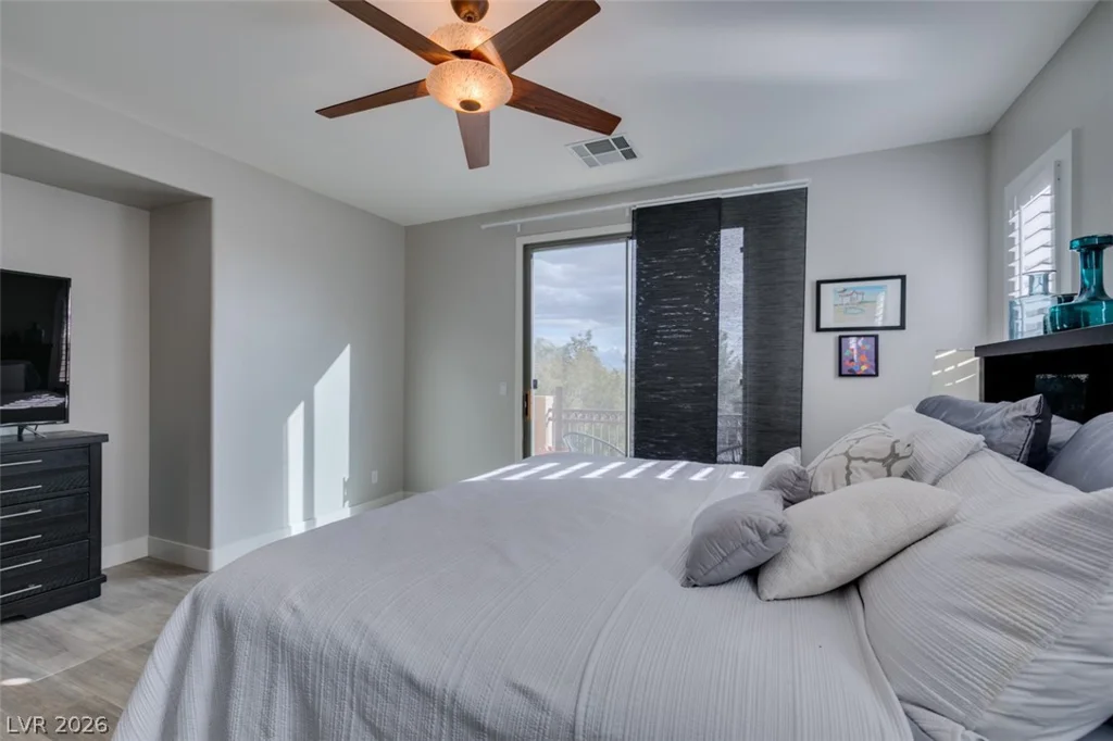 3829 Hawkeye Falls, North Las Vegas, NV 89085