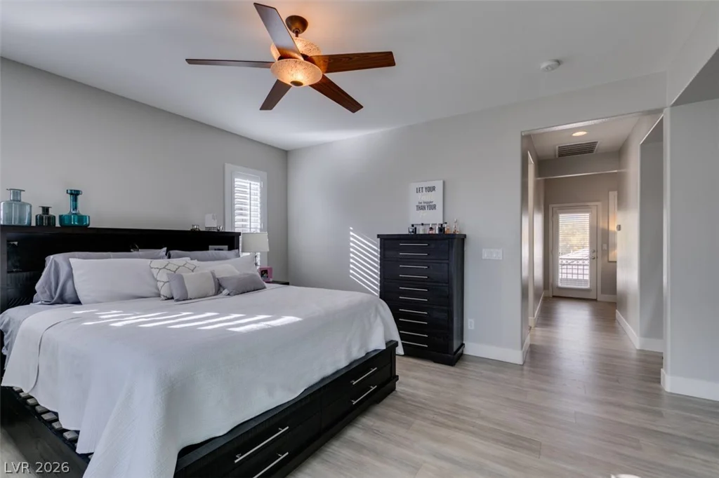 3829 Hawkeye Falls, North Las Vegas, NV 89085