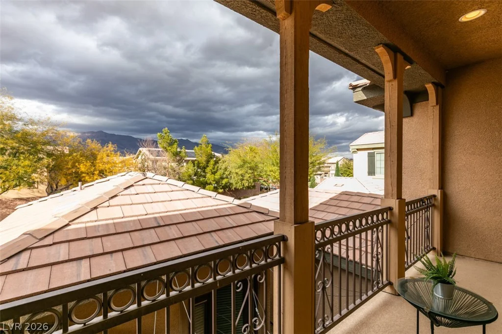 3829 Hawkeye Falls, North Las Vegas, NV 89085