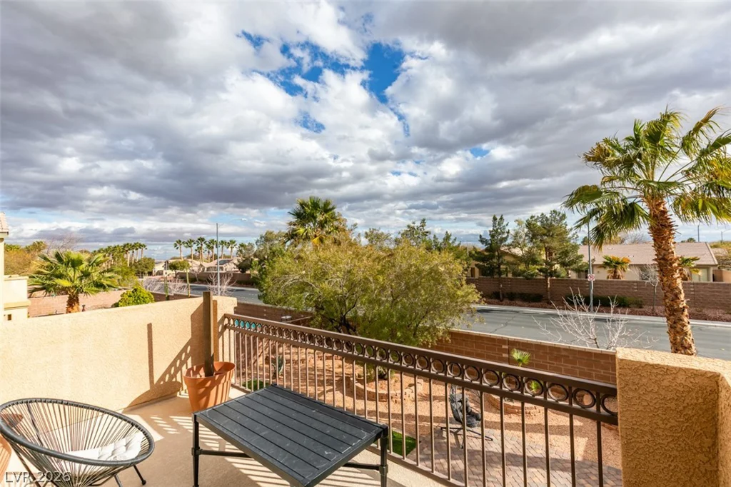 3829 Hawkeye Falls, North Las Vegas, NV 89085