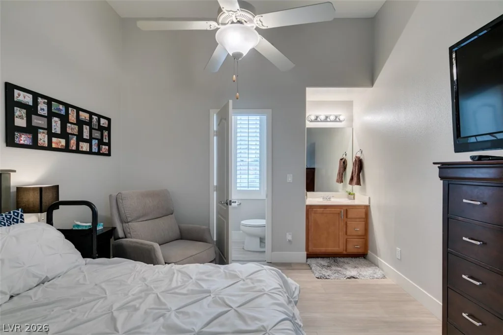 3829 Hawkeye Falls, North Las Vegas, NV 89085