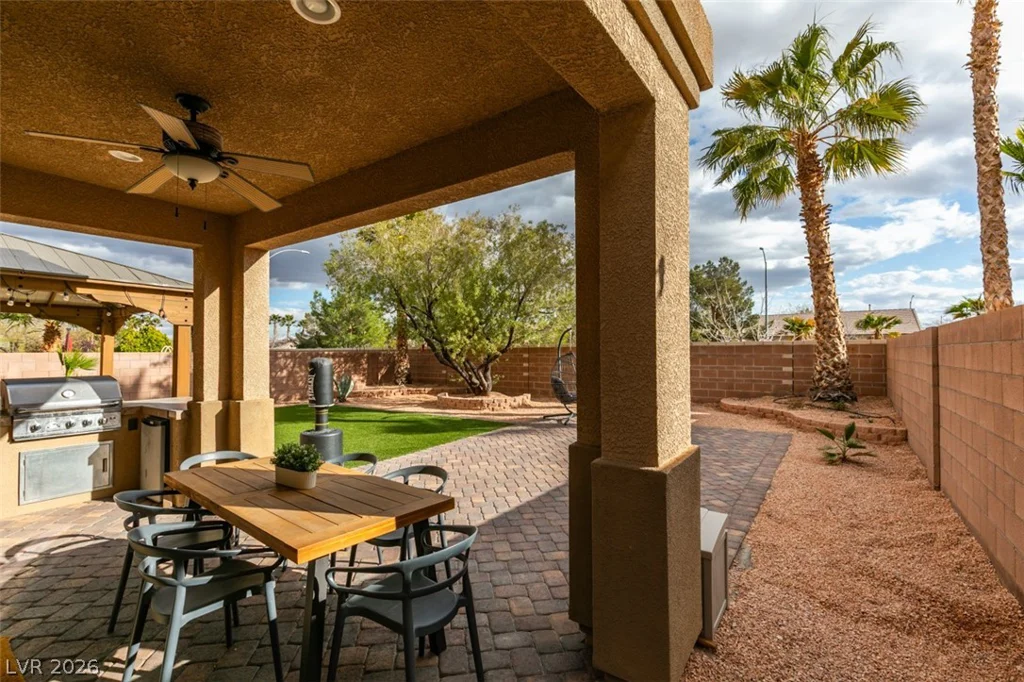 3829 Hawkeye Falls, North Las Vegas, NV 89085