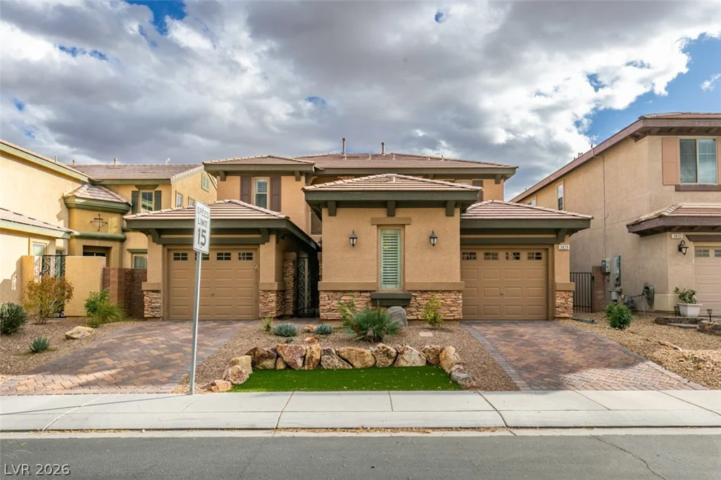 3829 Hawkeye Falls, North Las Vegas, NV 89085