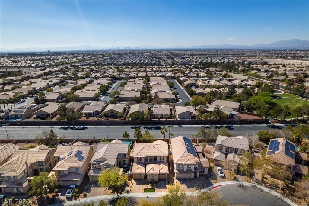 3829 Hawkeye Falls, North Las Vegas, NV 89085