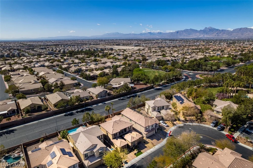 3829 Hawkeye Falls, North Las Vegas, NV 89085