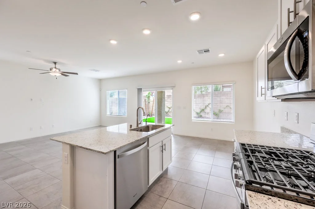10915 Bristol Park, Las Vegas, NV 89166