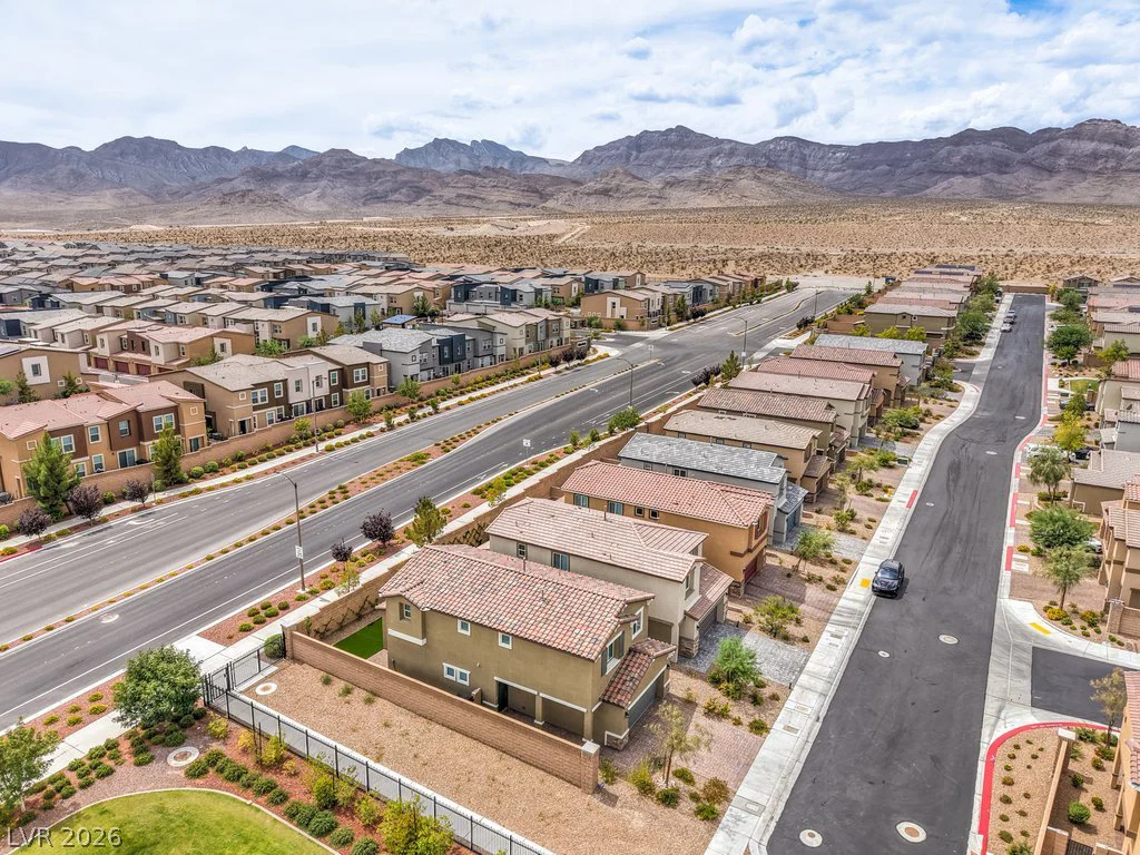 10915 Bristol Park, Las Vegas, NV 89166