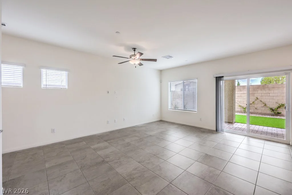 10915 Bristol Park, Las Vegas, NV 89166