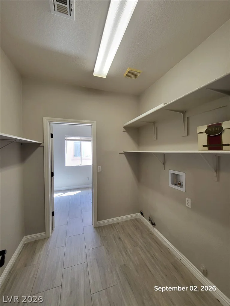1813 Hill Canyon, Las Vegas, NV 89144