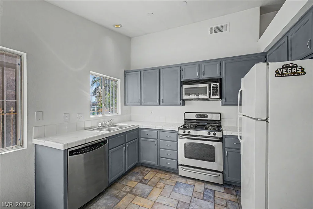 1704 Crystal Chimes, Las Vegas, NV 89106