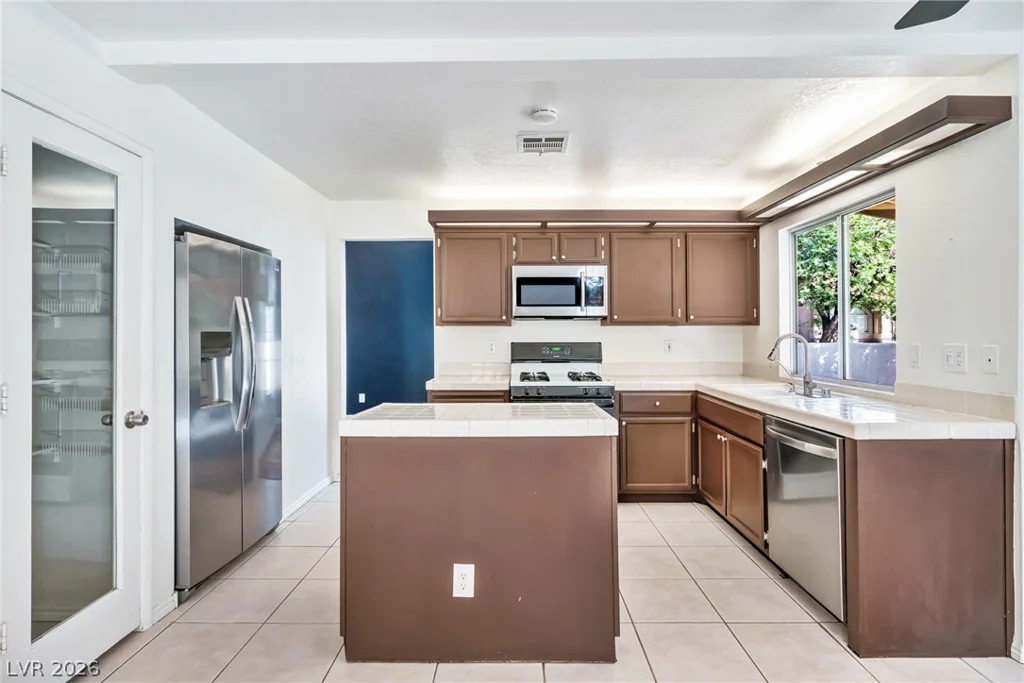 1402 Rim Fire, Henderson, NV 89014